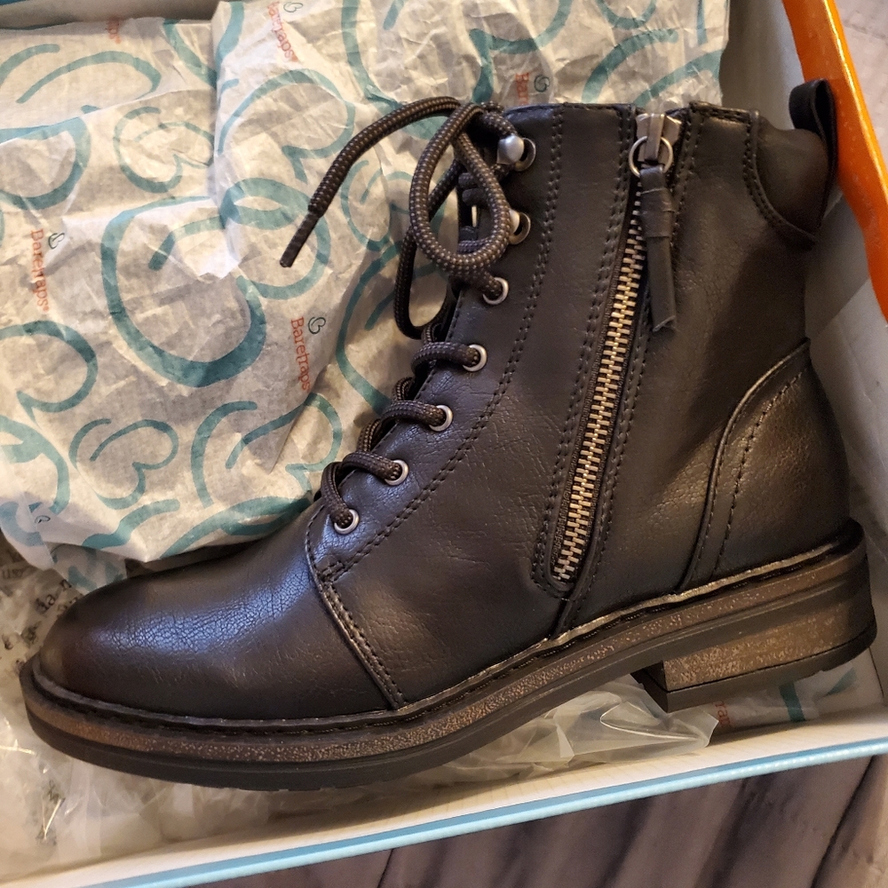 Baretraps Boots Size 6.5 Brand New.